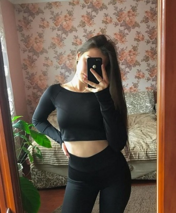 Я горячая и страстная, но также умею быть нежной и заботливой. Мои услуги включают классический секс, оральный секс, эротический массаж и многое другое. У меня есть отличные отзывы от моих клиентов, которые говорят о моей дружелюбности и профессионализме. Уверена, что ты проведешь со мной незабываемое время. В моих фото все настоящее, чтобы ты мог оценить мою красоту и сексуальность. Жду твоего звонка, чтобы встретиться и насладиться вместе! 💋 3913, 26 лет